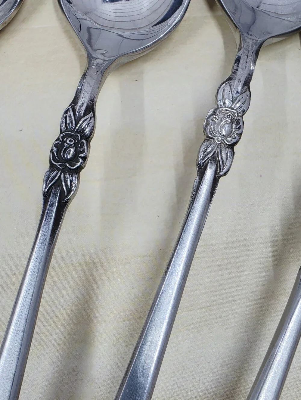 Ekco Bellisima Grand Prix Silverware 12 Pieces Spoons Single Flower Stainless